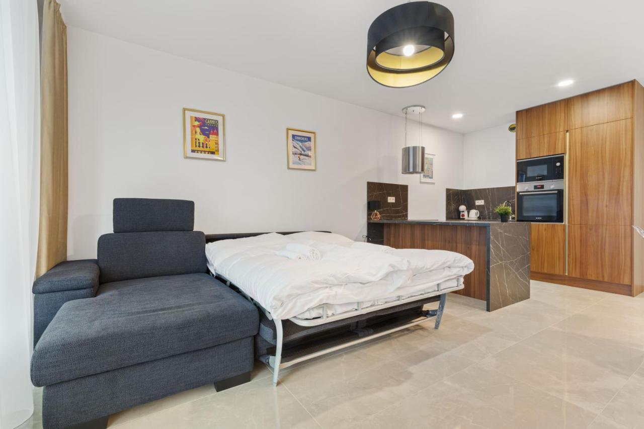 Lam Jegeho Alej - Jacuzzi - Free Parking Apartment Bratislava Exterior photo